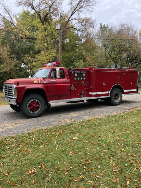 1979 Ford F800 custom cab - photo 3