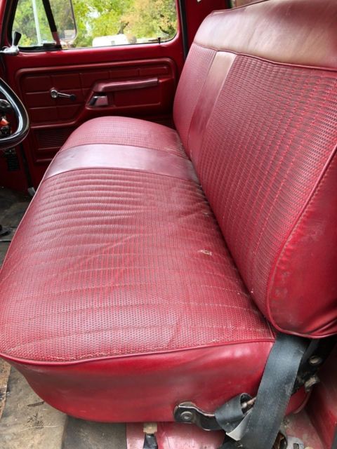 1979 Ford F800 custom cab - photo 5