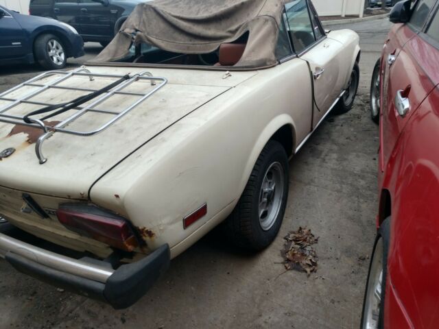 1979 Fiat 124 Spider - photo 2