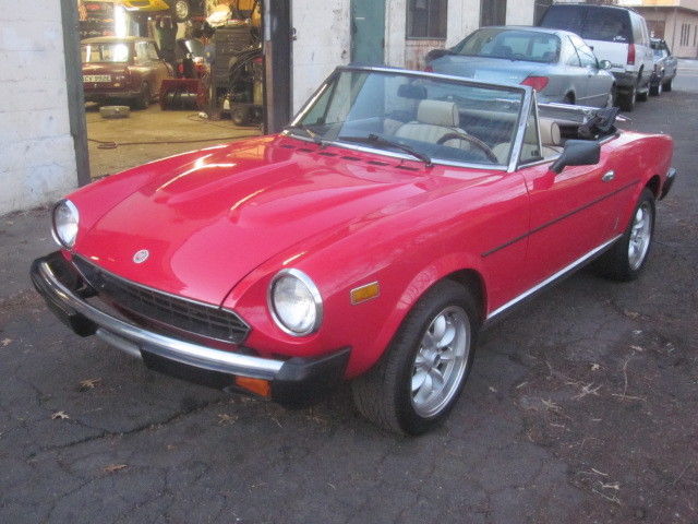 1979 Fiat 124 Spider - photo 2