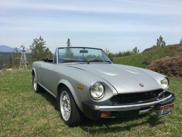 1979 Fiat 124 Spider Convertible - photo 5
