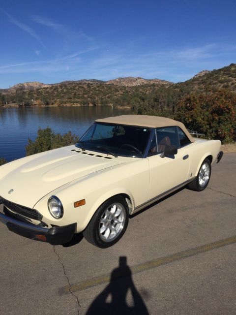 1979 Fiat 124 Spider 124 SPIDER CONVERTIBLE/CHROME TRIM - photo 3