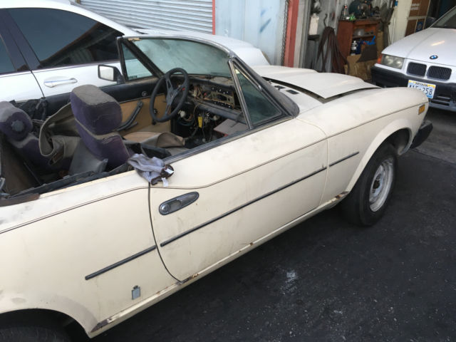 1979 Fiat 124 Spider - photo 2