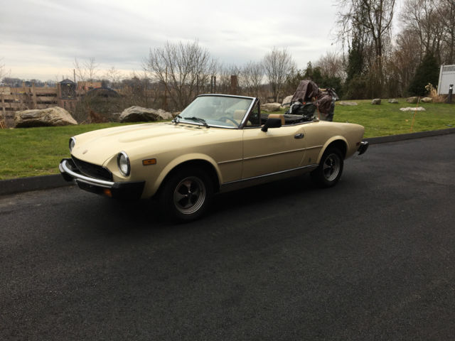 1979 Fiat 124 Spider Spider Convertible 2-Door - photo 12