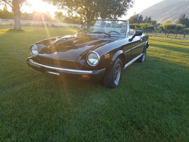 1979 Fiat 2000 Spider 124 (will ship) 1979 Fiat 124 Spider 1979 Fiat 2000 Spider 124 Pininfarina
