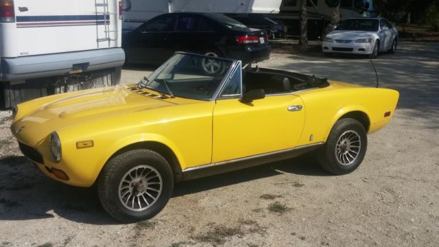 1979 FIAT Spyder 124 2000 Pininfarina Convertible AUTO & AC Delivery Available 1979 Fiat Other SPYDER