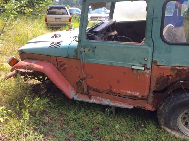 1979 Toyota Land Cruiser FJ-40 - photo 3