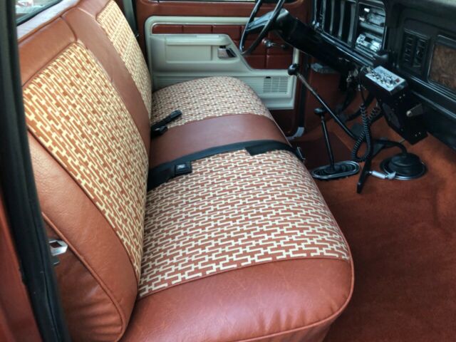 1979 Ford F-350 Custom F350 4X4 hi boy 460CID Camper special - photo 2