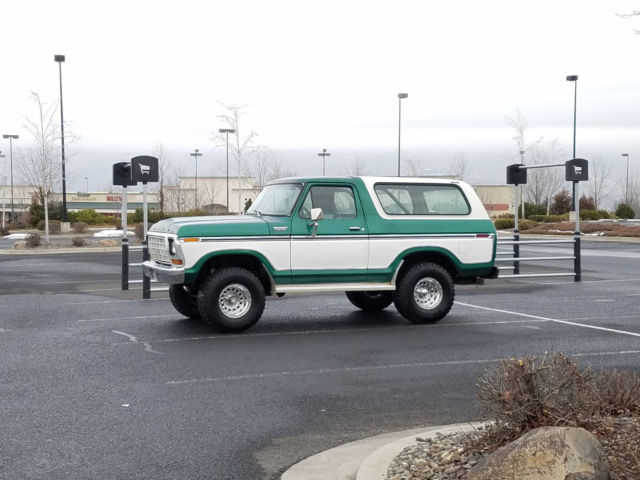 1979 Ford Bronco custom XLT f150 4x4 2 tone 2" lift roll bar and more! 1979 Ford Bronco RANGER XLT