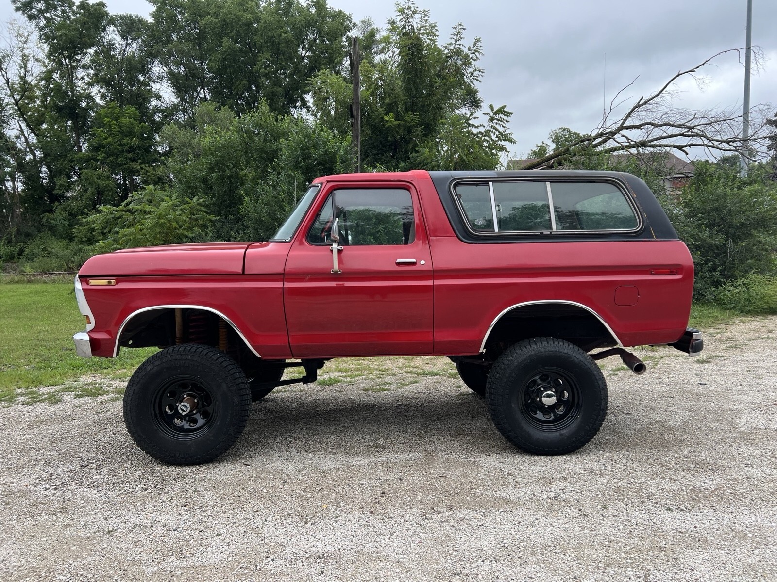 1979 Ford Bronco Custom - photo 2