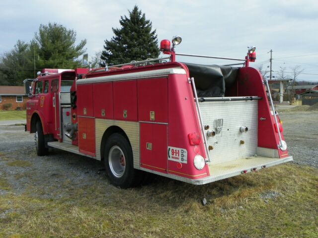 1979 Ford C-8000 Fire Engine / Truck Custom Cab - photo 3