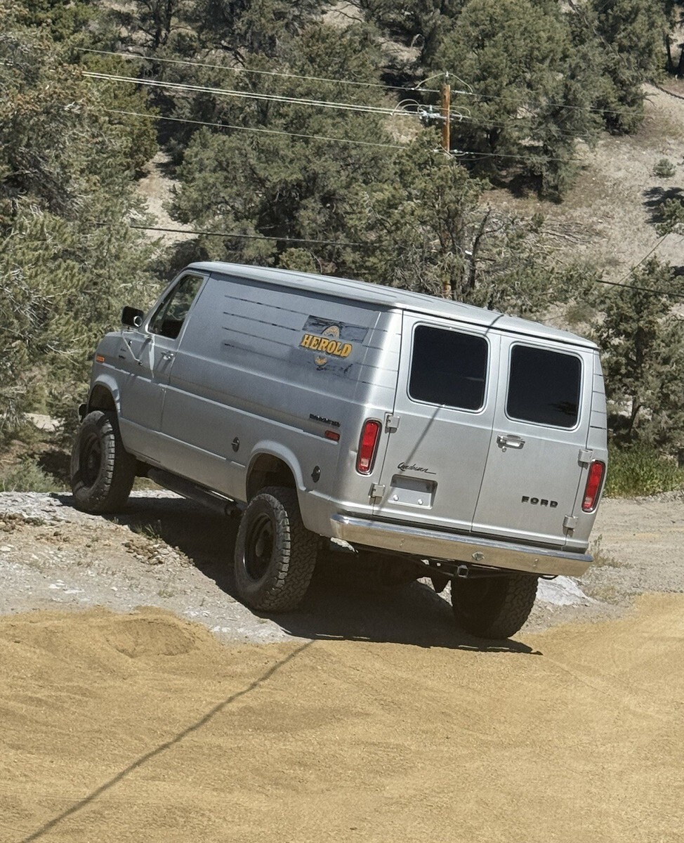 1979 Ford E-Series Van - photo 3