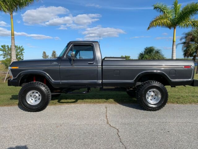 1979 Ford F-150 Ranger Lariet 4x4 A/C ZERO RUST NO RESERVE - photo 10