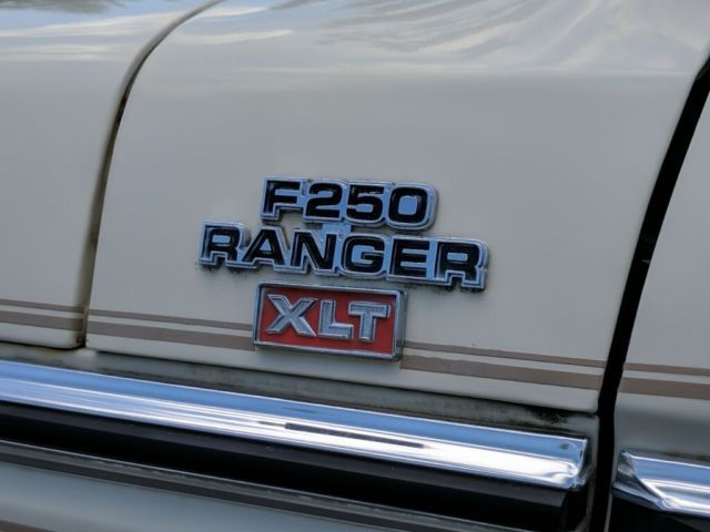 1979 Ford F-250 XLT Ranger Camper Special - photo 8