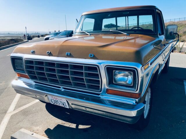 1979 Ford F-250 XLT Ranger Camper Special 1979 Ford F-250