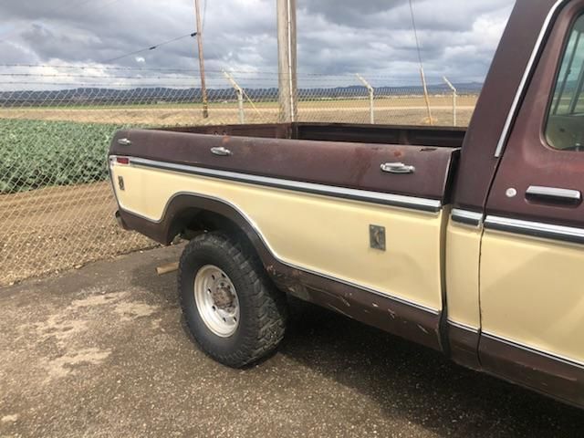 1979 Ford F-350 LARIAT - photo 2