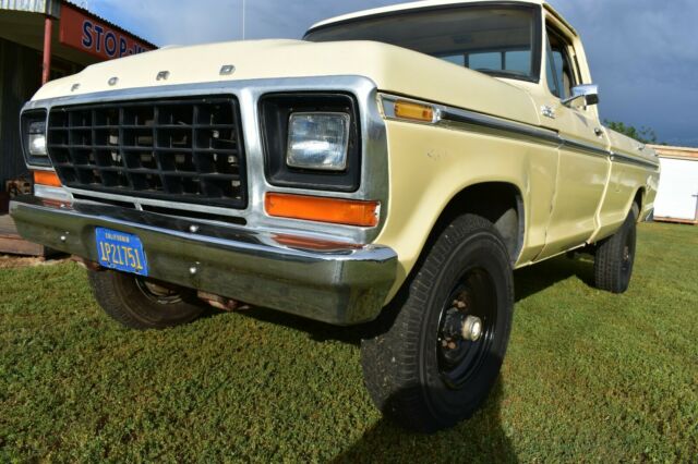 1979 Ford F-250 Custom - photo 2