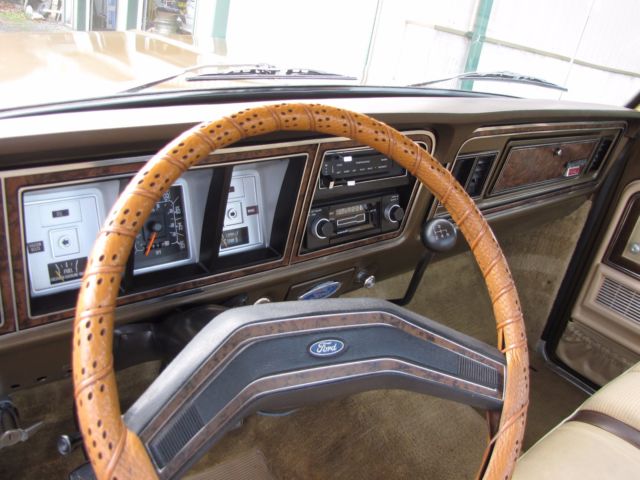 1979 Ford F-250 Lariat - photo 9