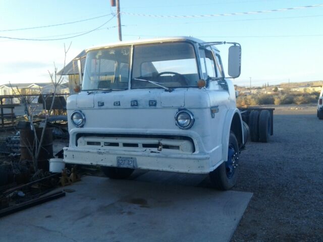 1979 Ford F600 COE Cab and chassis 1979 Ford F600 COE Standard