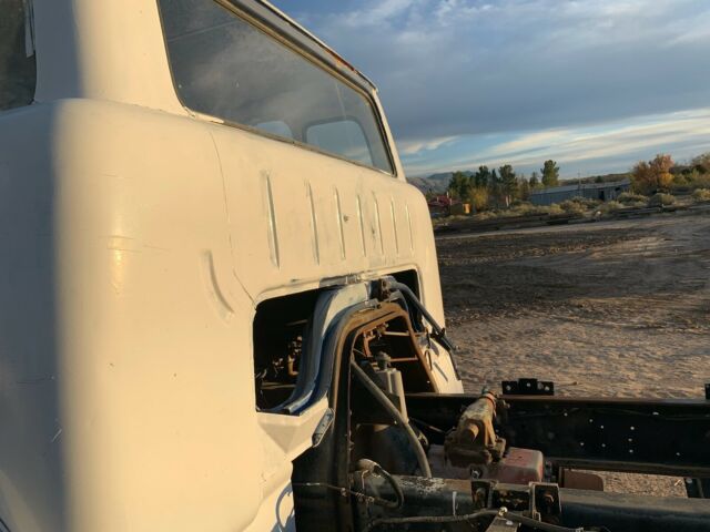 1979 Ford F600 COE Standard - photo 10