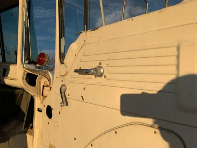 1979 Ford F600 COE Standard - photo 7