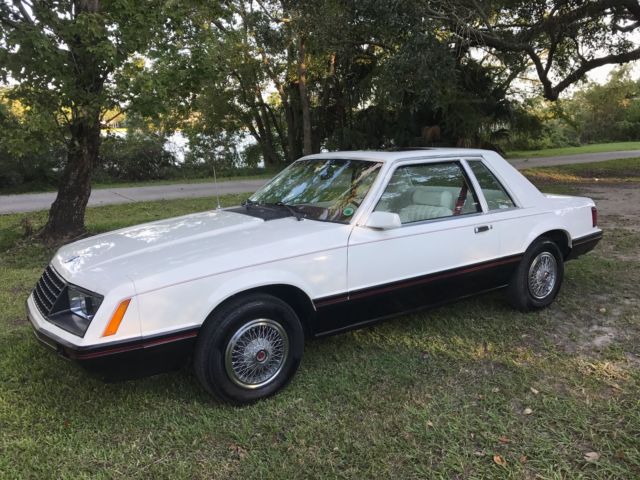 1979 Ford Mustang Ghia White Great Original Condition (51,000 Original Miles) V6 1979 Ford Mustang