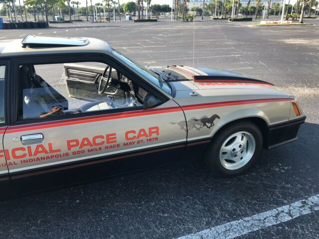 1979 Ford Mustang Pace Car - photo 3