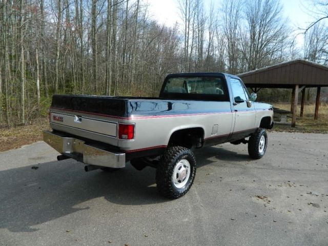 1979 GMC K15 Pickup Truck - photo 8