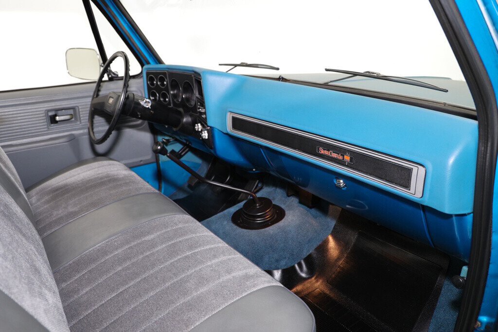 1979 GMC Pickup Stepside, One Owner, 4 speed PS PB - photo 11