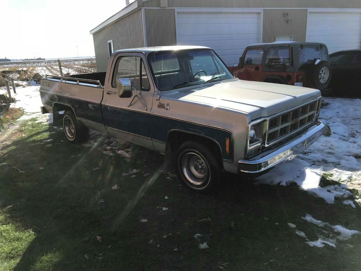 1979 GMC Sierra 1500 454 ONE FAMILY OWNER ONLY 52000 ORIGINAL KM 1979 GMC Sierra 1500 grande sierra heavy half