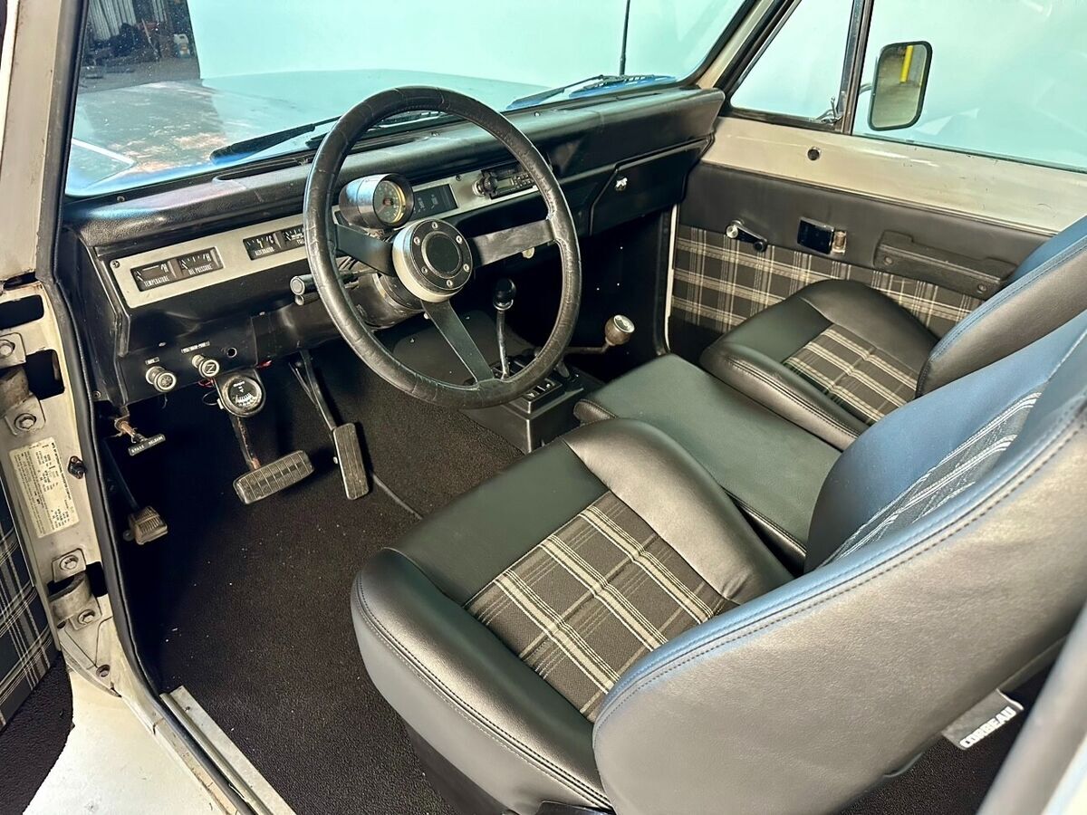 1979 International Harvester Scout 4WD V8 All Original Paint 100% Rust Free - photo 13
