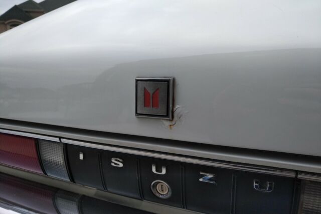 1979 Isuzu 117 XG - photo 7