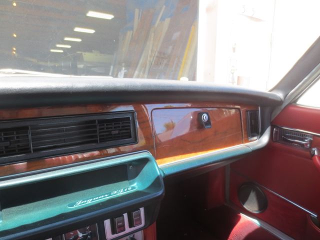 1979 Jaguar XJ12 sedan - photo 10