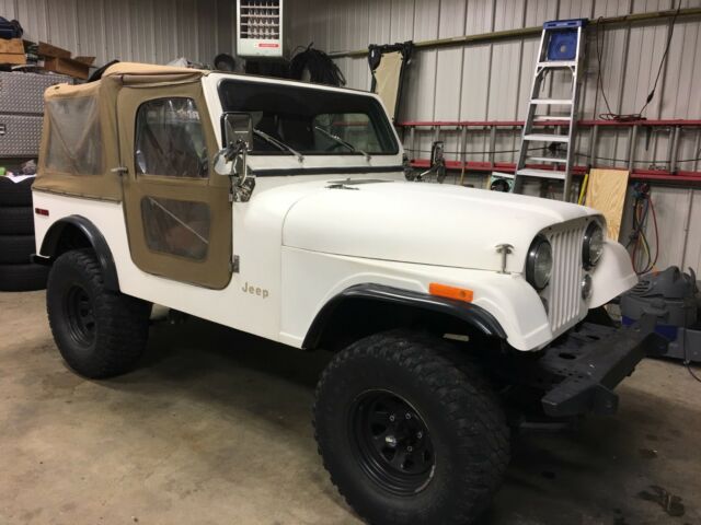 1979 JEEP CJ7 -- FIBERGLASS BODY -- REBUILT ENGINE -- 4 WHEEL DISC BRAKES!! 1979 Jeep CJ SOFT TOP
