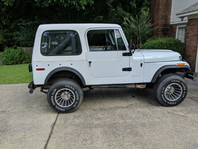 1979 Jeep CJ7 Quadra-Trac w/ automatic transmission. Factory AMC 304 V8 1979 Jeep CJ