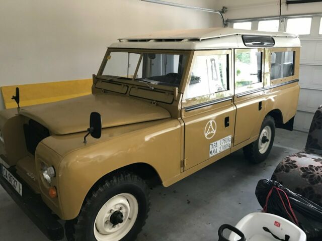 1979 Land Rover Defender 109 Series 3 Left Hand Drive LHD Hard Top 1979 Land Rover Defender 109 Series 3