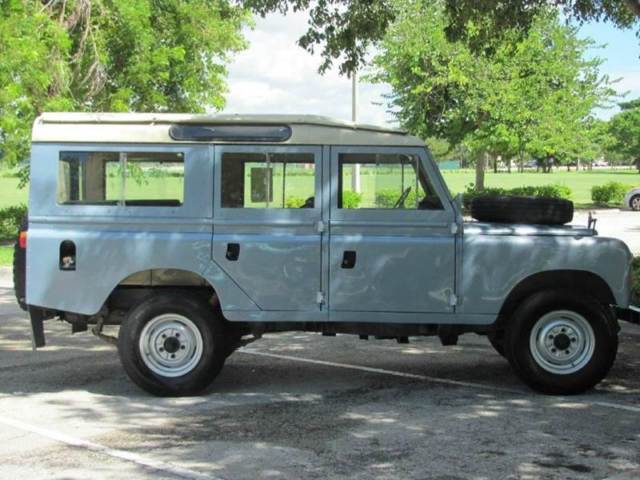 1979 Land Rover Defender 109 Station Wagon - photo 2