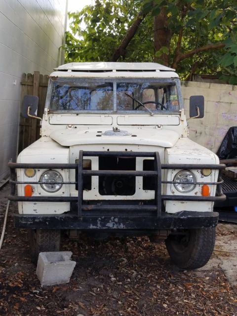 1979 Land Rover Santana