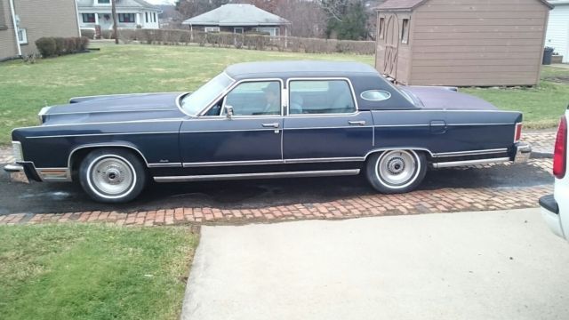1979 Lincoln Town Car - photo 2