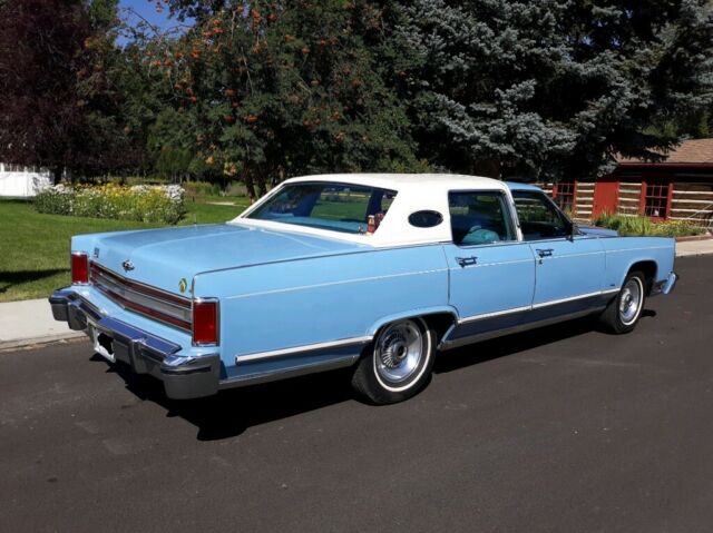 1979 Lincoln Continental Town Car - photo 6