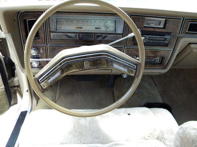 1979 Lincoln Continental Town Car Package - photo 11