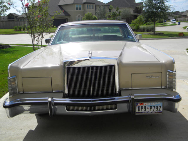 1979 Lincoln Continental Town Car Package - photo 2