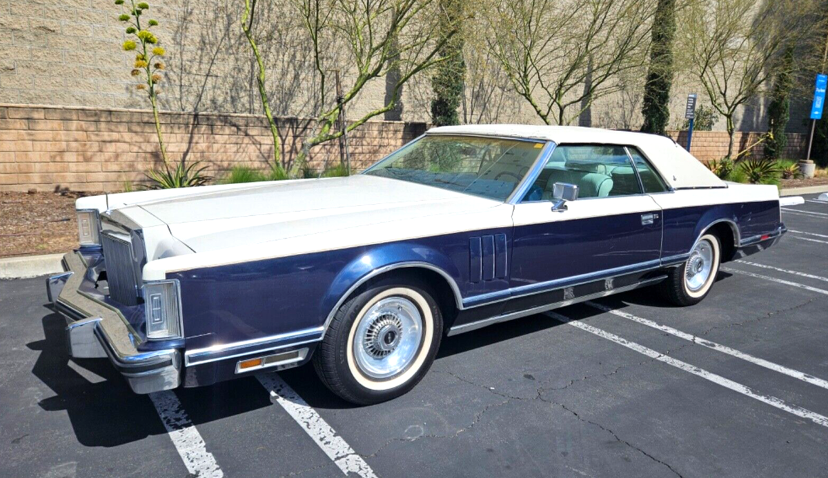 1979 Lincoln Continental Mark V Bill Blass Edition - photo 2