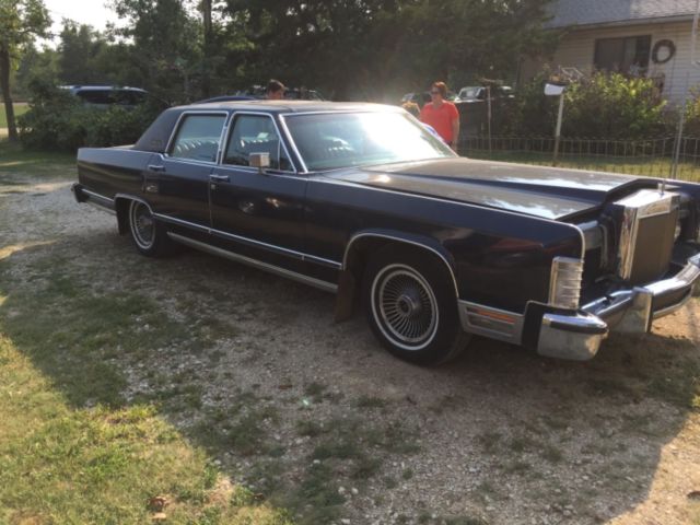 1979 Lincoln Town Car collection series - photo 2