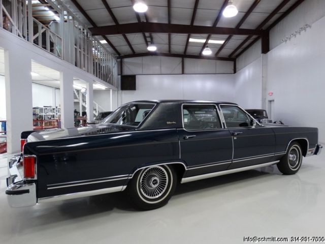 1979 Lincoln Continental Collector's Series - photo 3