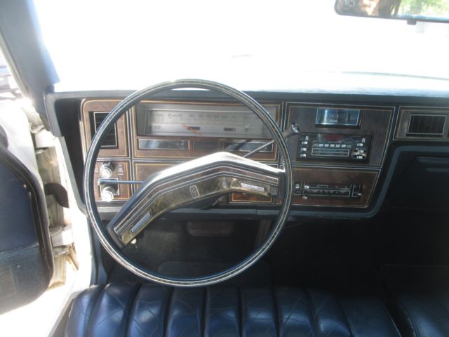 1979 Lincoln Continental - photo 13