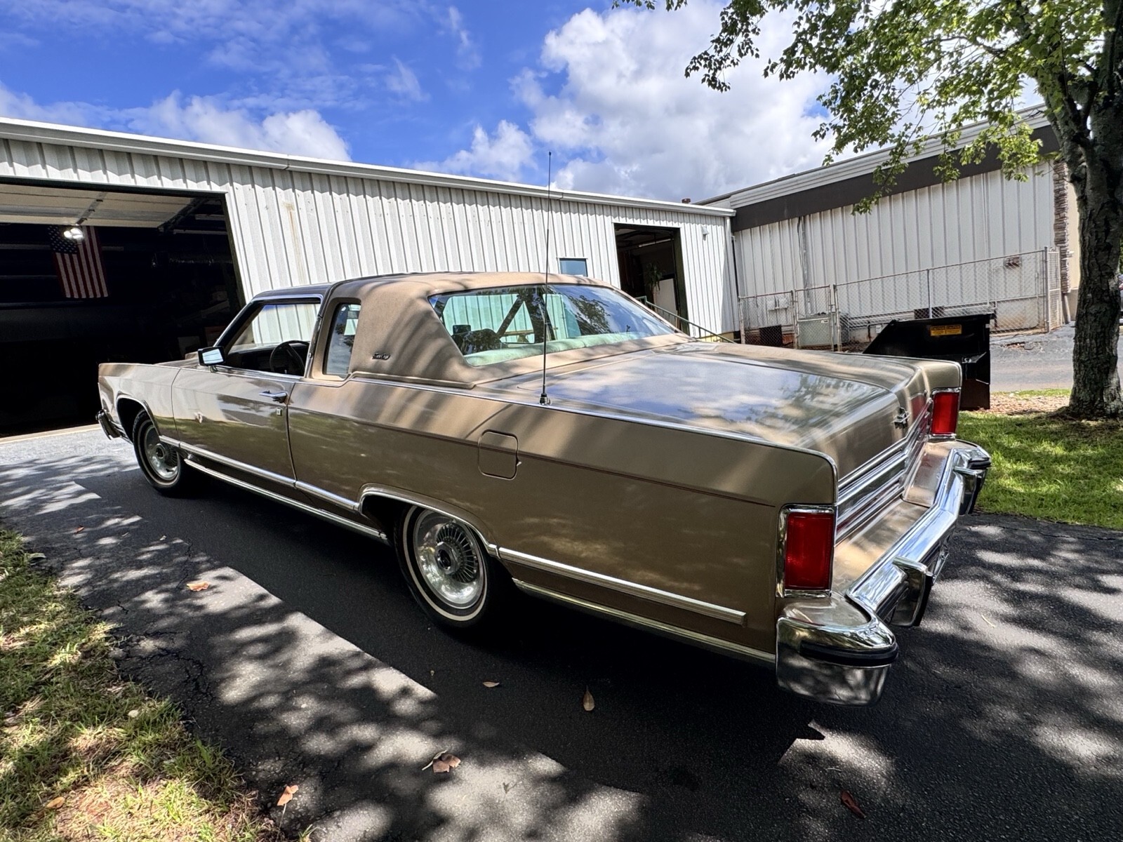 1979 Lincoln Continental town coupe - photo 11