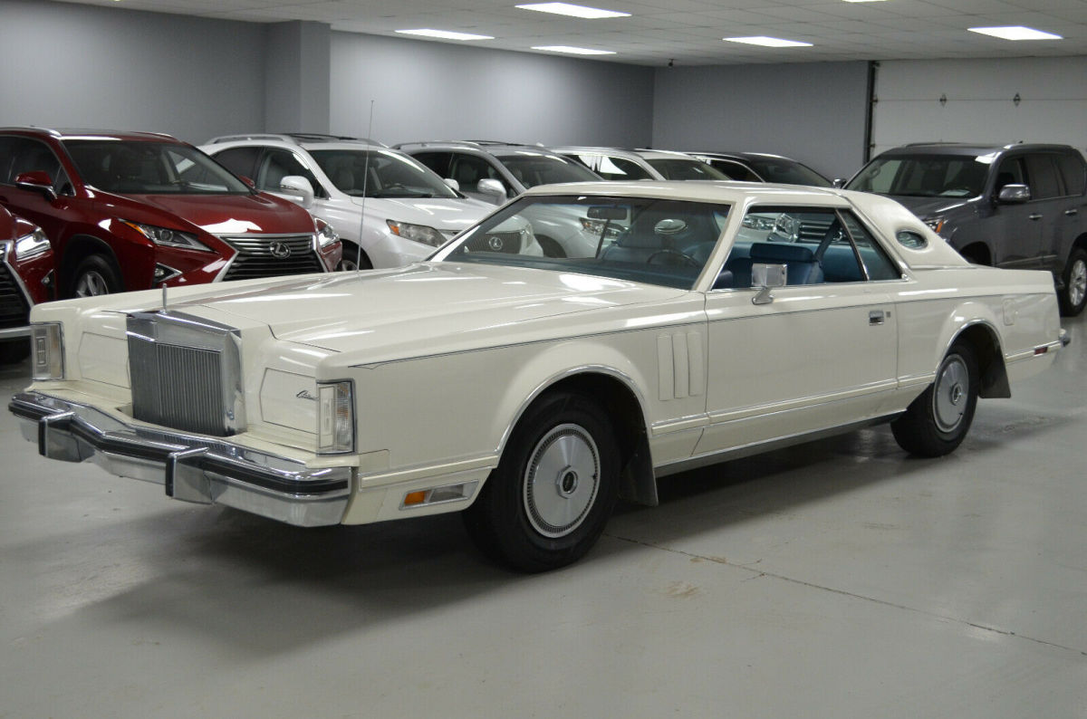 1979 Lincoln Continental Mark V - photo 2
