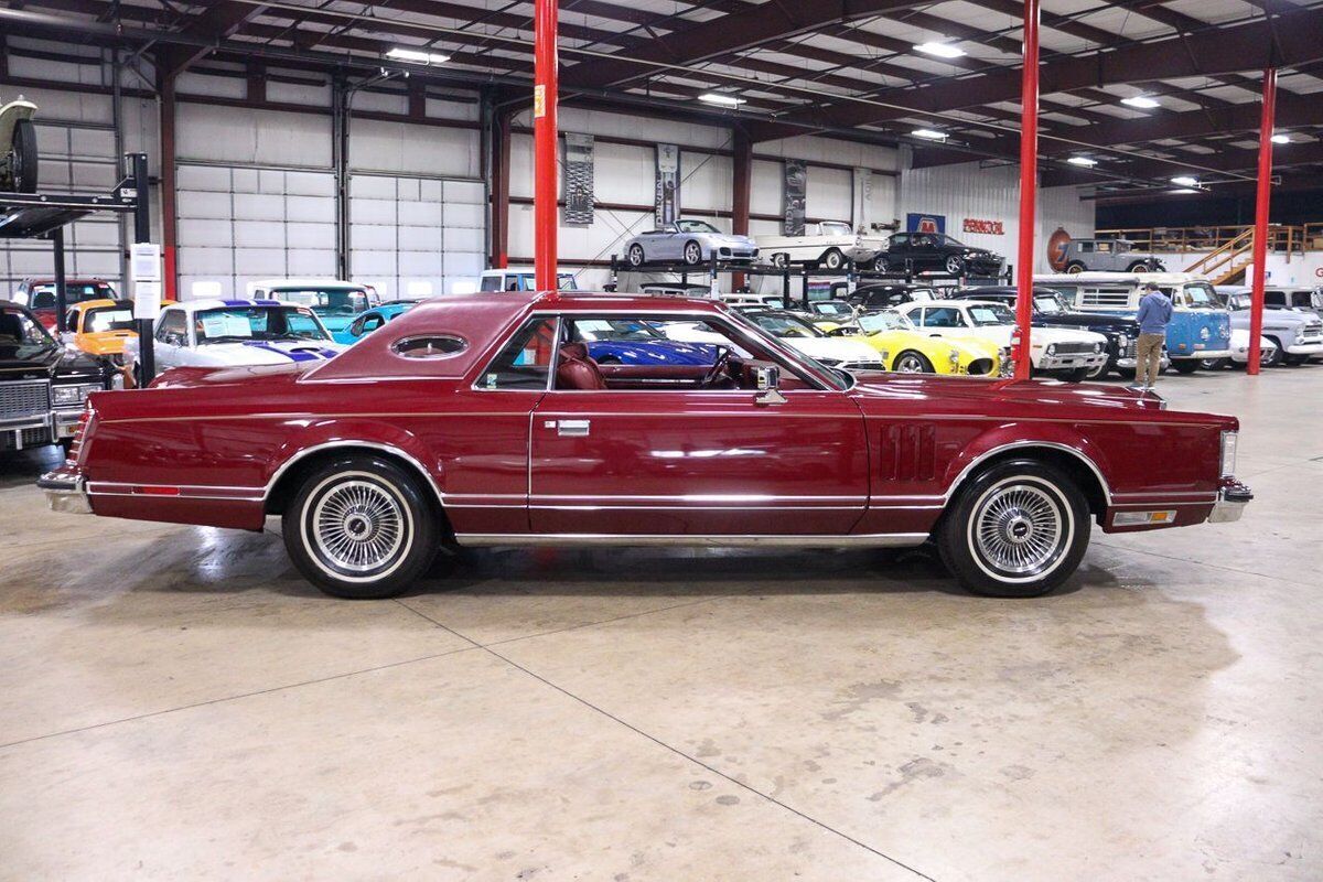 1979 Lincoln Continental Mark V - photo 9