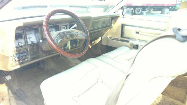 1979 Lincoln Continental Mark V - photo 2